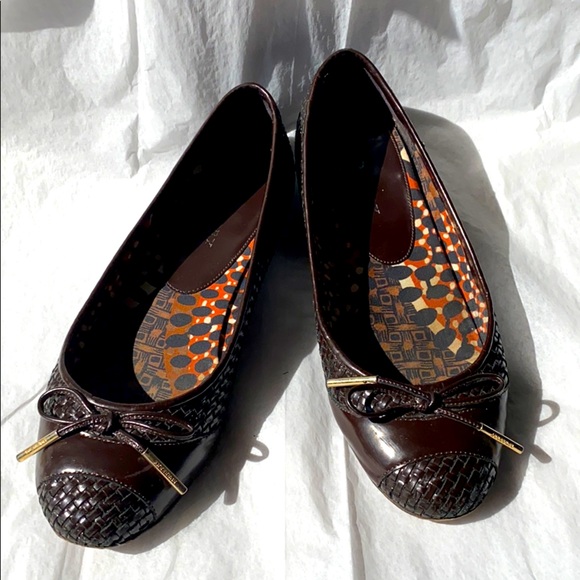 Burberry Flats - Picture 1 of 8